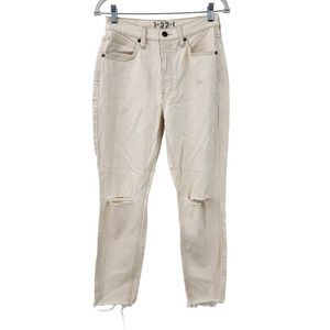 We The Free Free People Crvy White  Size 27 Destroyed Raw Hem Mom Jeans‎